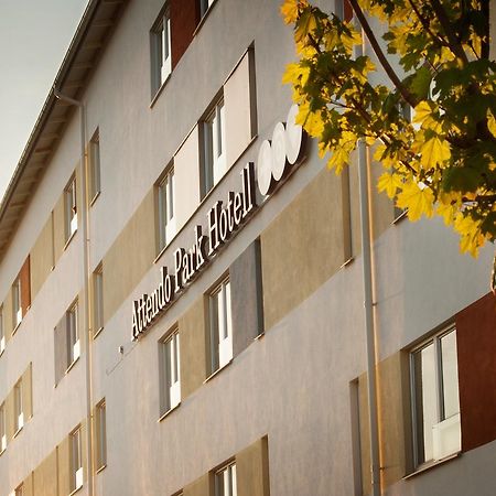 Attendo Park Hotell Худдинге Экстерьер фото