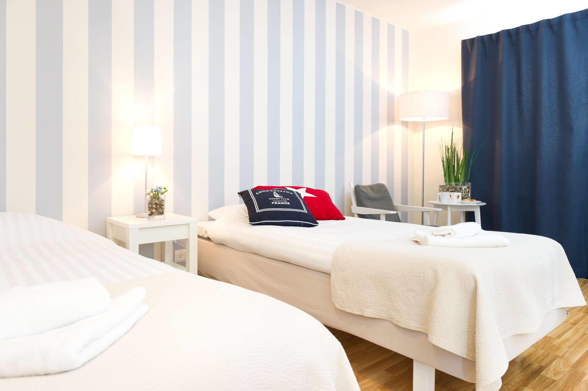 Attendo Park Hotell Худдинге Экстерьер фото